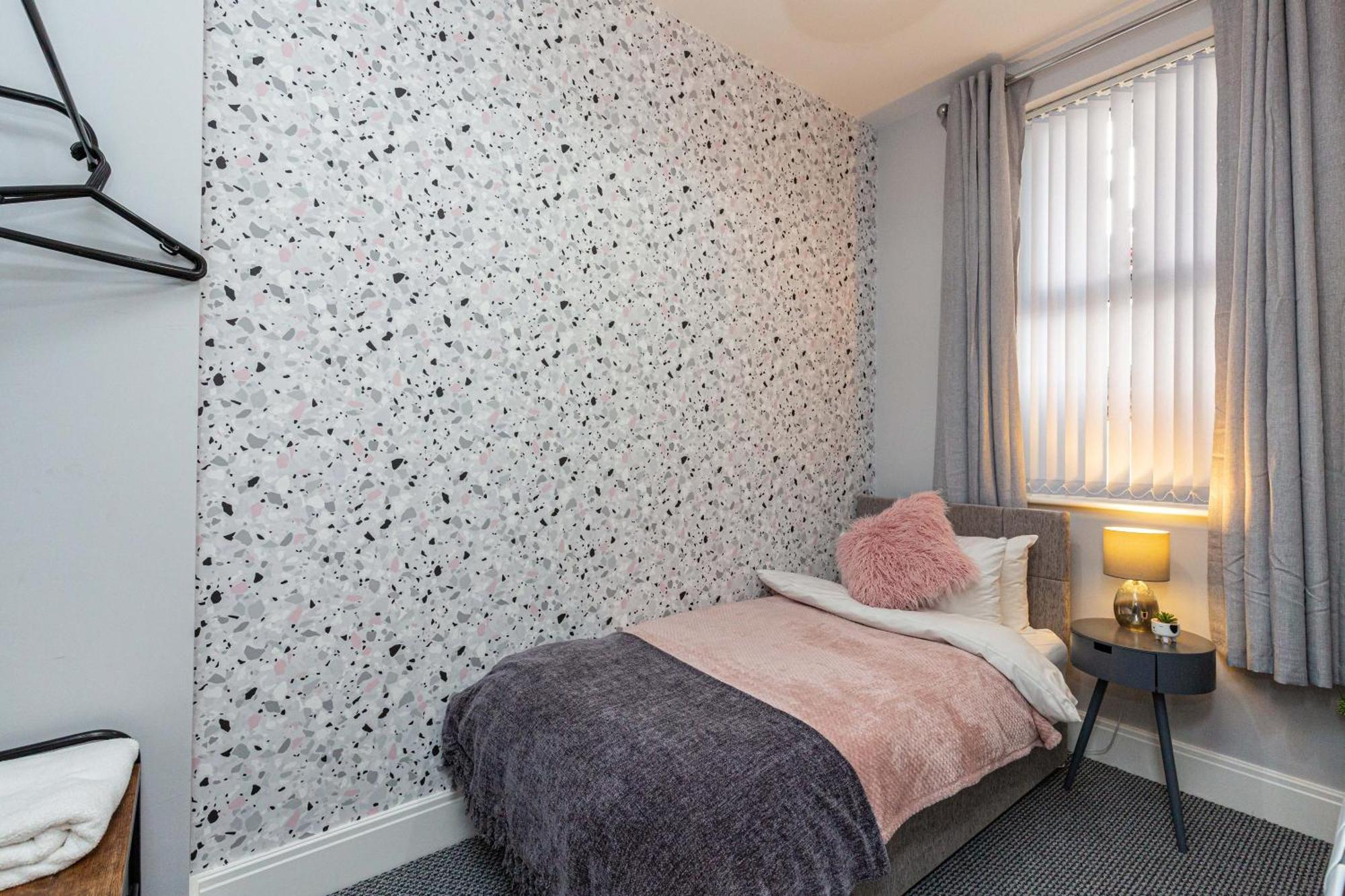 Beachfront Apartment 3 Bedrooms Sleeps 7 - Gateway To The Lake District - Newly Refurbished Morecambe Exteriér fotografie
